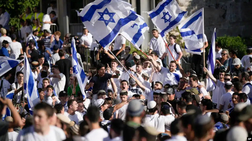 Israeli nationalists march through Jerusalem’s Old City